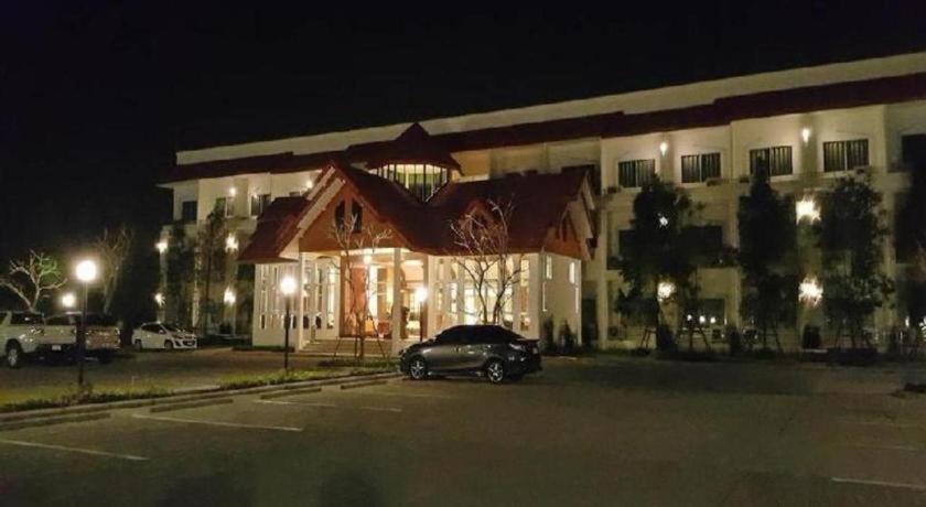 Silayok Grand Hotel Tak Exteriér fotografie