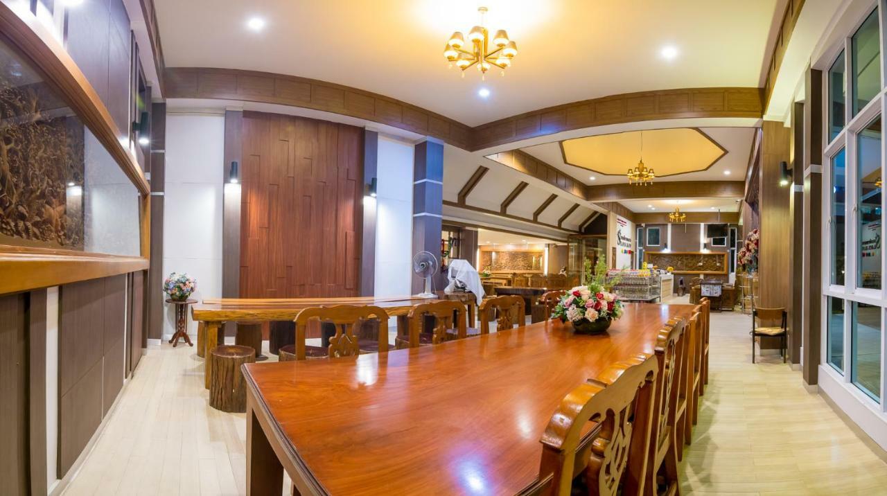 Silayok Grand Hotel Tak Exteriér fotografie
